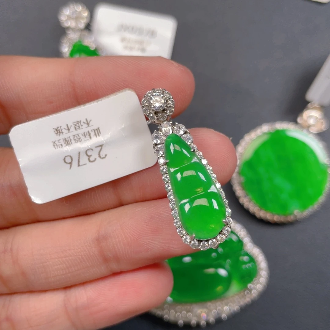 【闪购商品】颈饰银S925镶嵌翡翠翡翠