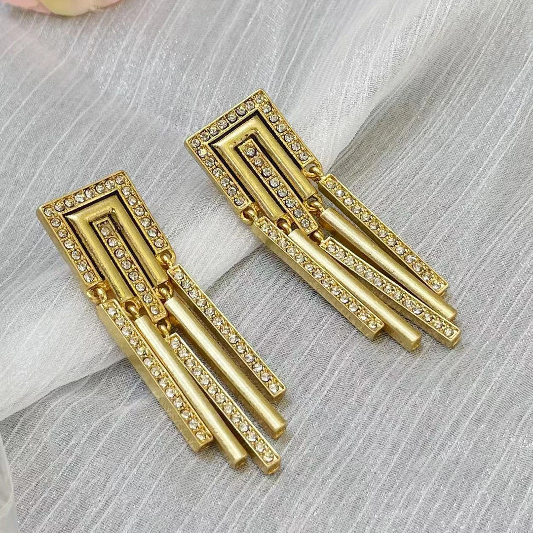 铜合金合成锆石耳饰 轻奢精致长款复古素款个性简约气质重工中古