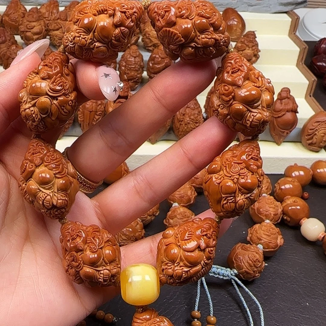 吊坠橄榄核骑兽财神手串