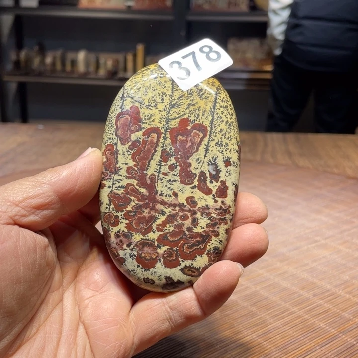 香榧木h****律广西柳州国画石