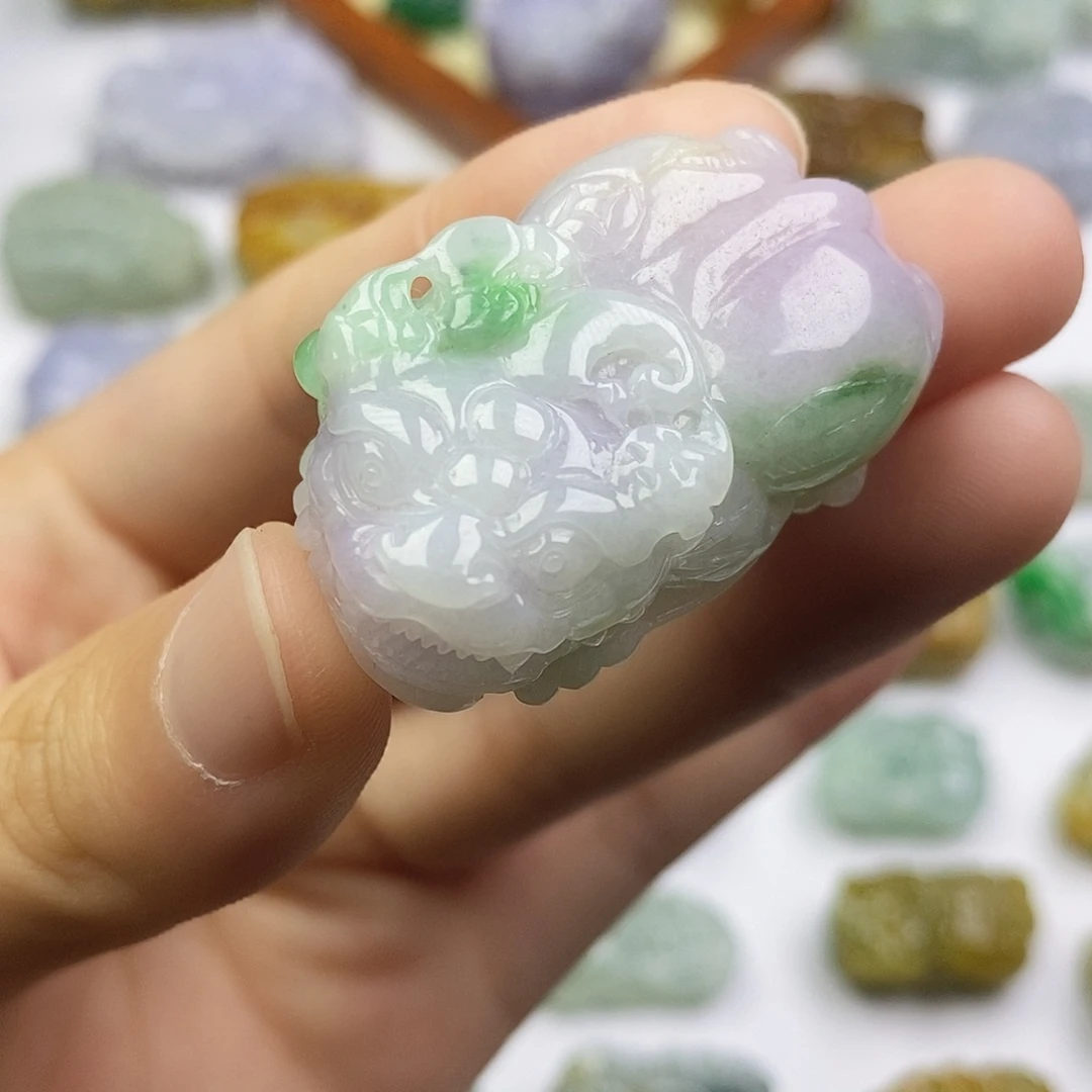 颈饰未镶嵌翡翠貔貅