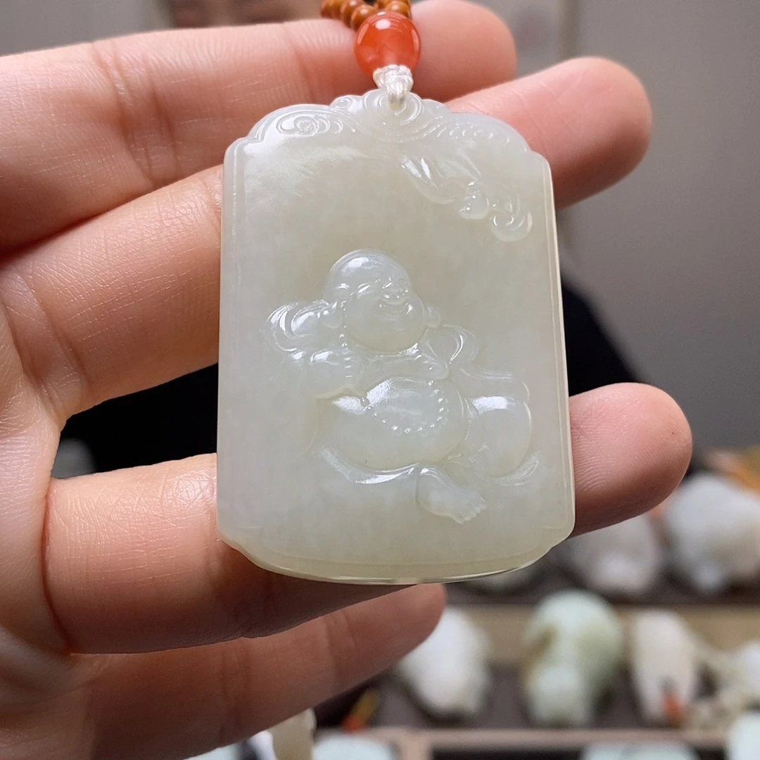 馨***壹和田玉未镶嵌颈饰