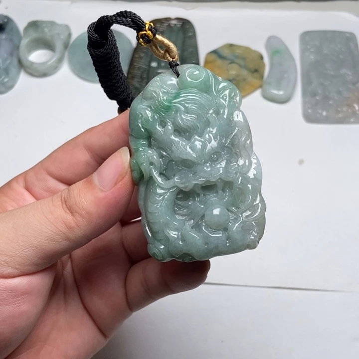翡翠未镶嵌颈饰龙牌14