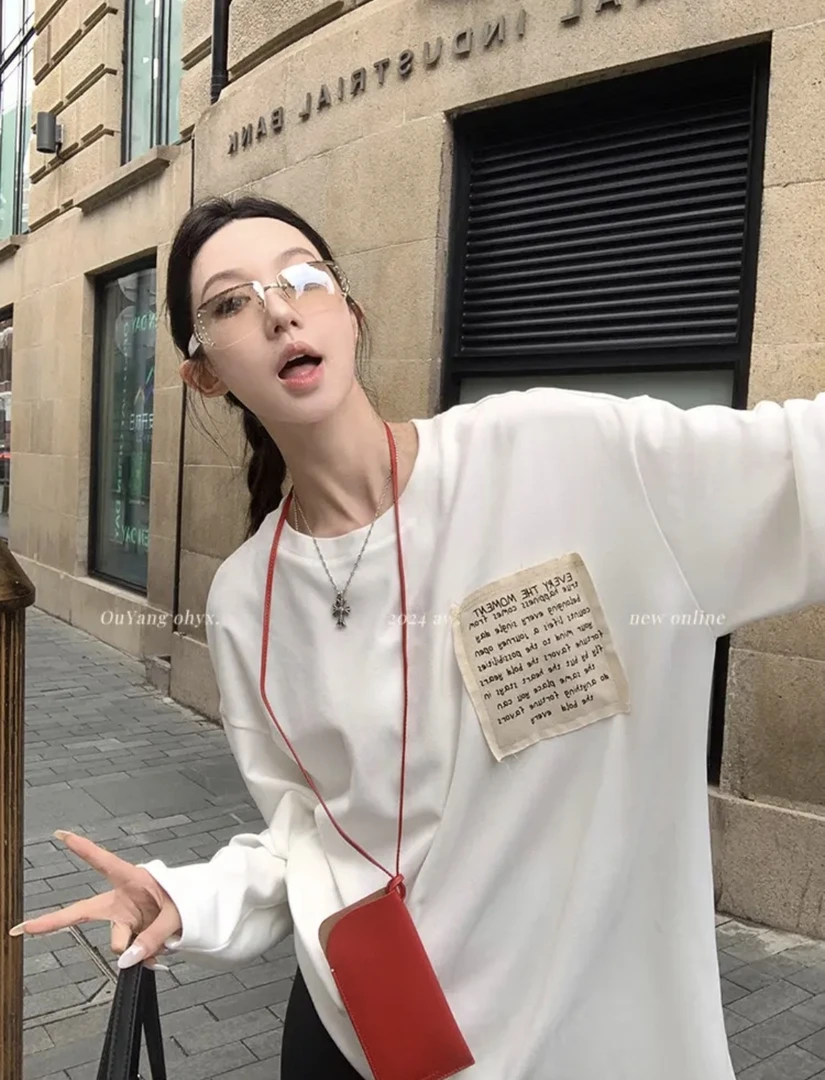 10/31 20点【ins博主感 满分松弛】白色印花德绒长袖T恤