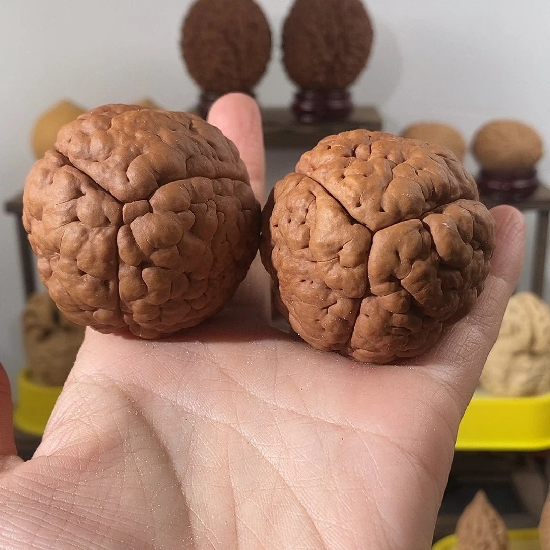 吊坠文玩核桃三瓣脑纹金刚爆肉4860