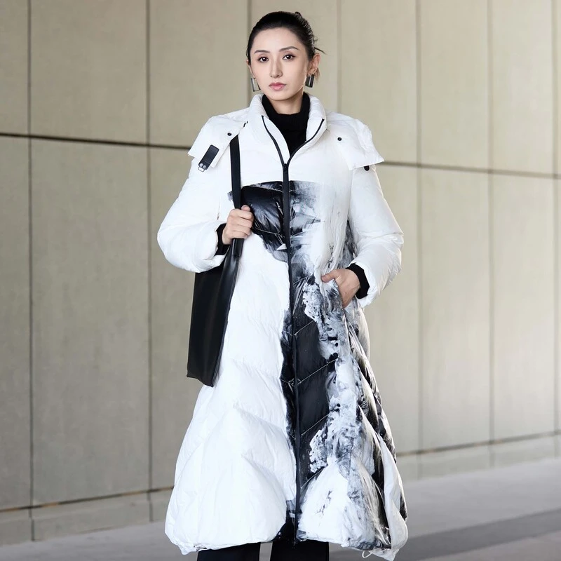 sdeer圣迪奥女装高领连帽晕染宽松长款羽绒服S24482401