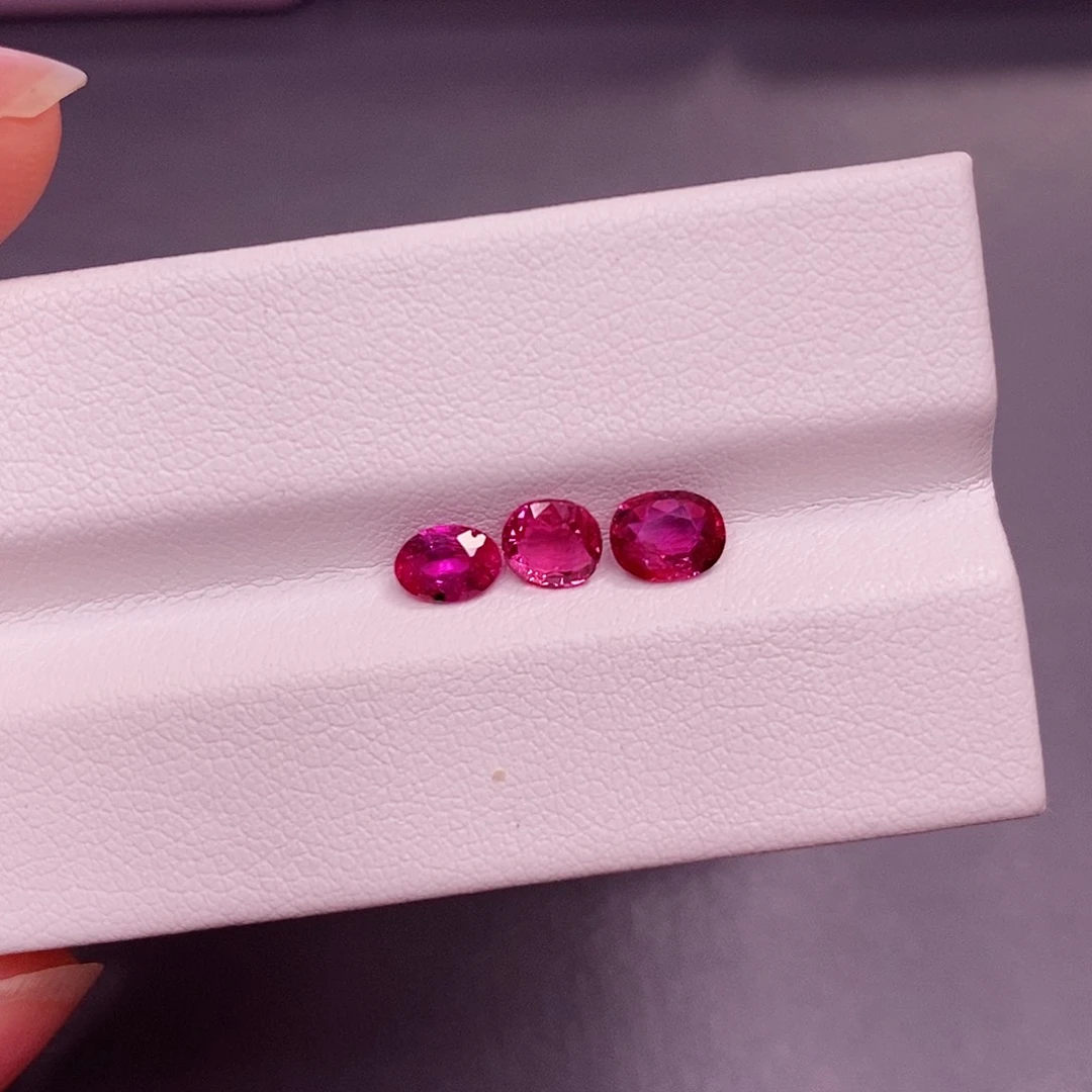 裸石红宝石360一克拉，仅供展示，挑好上定向