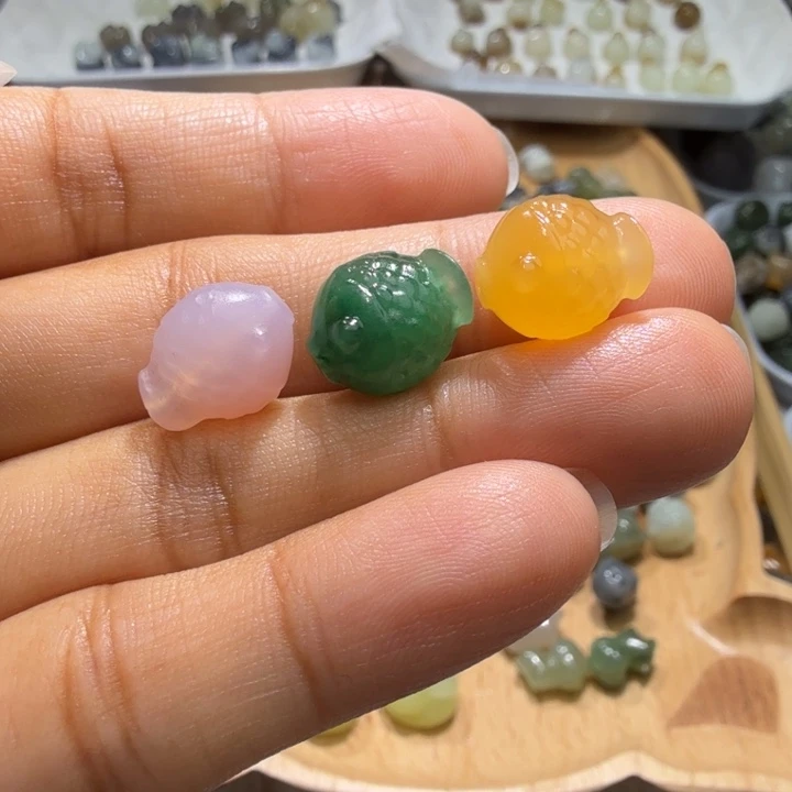 和田玉未镶嵌珠宝半成品