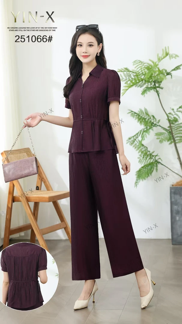 王荣时尚女装方领套裤