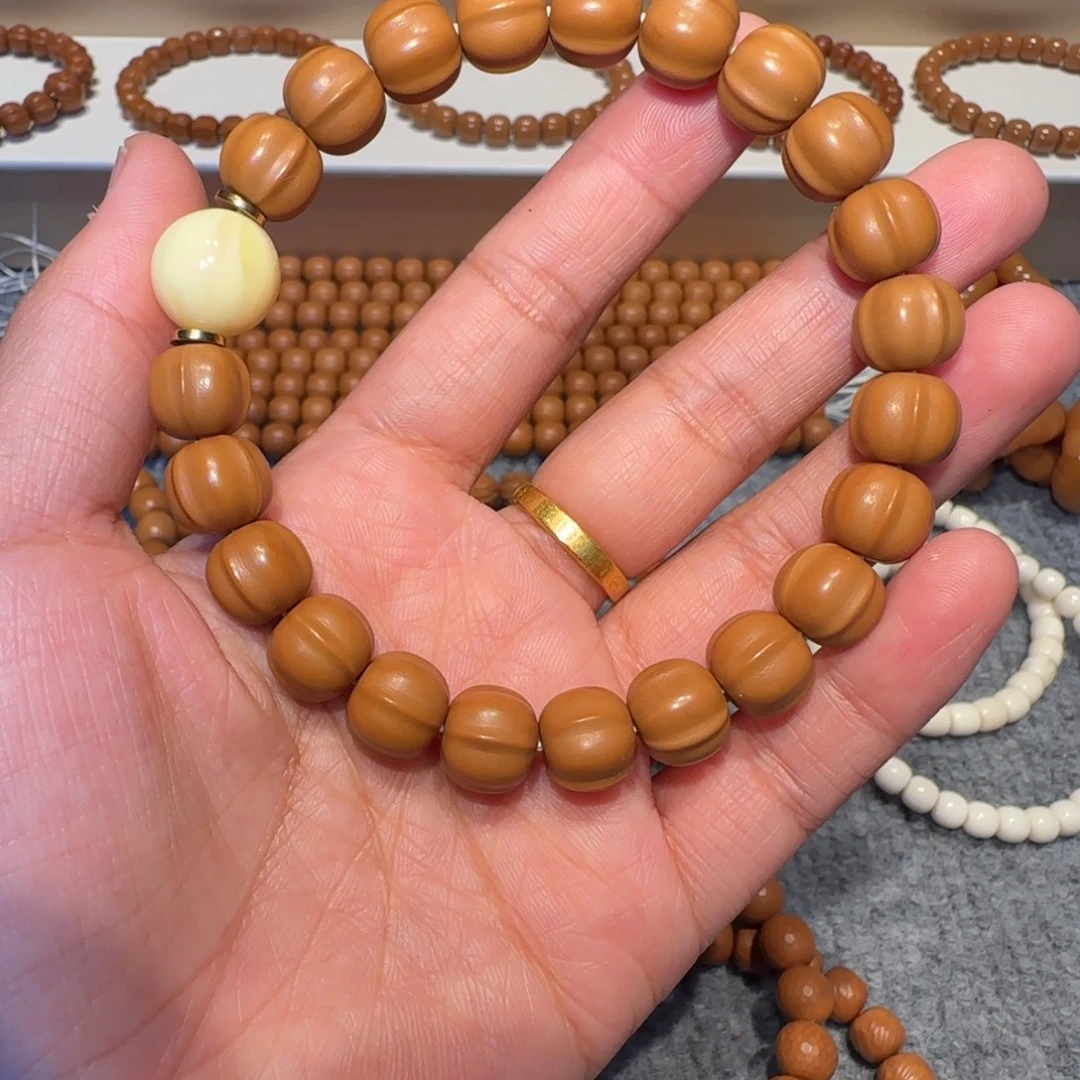 猴头核桃吊坠四花鲨鱼背