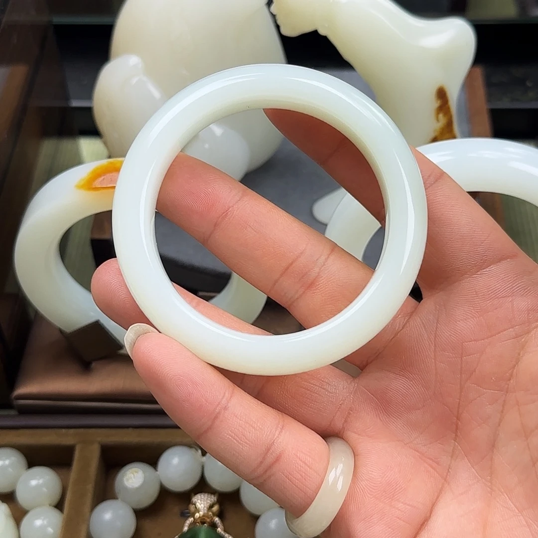 和田玉未镶嵌手镯新疆料于田