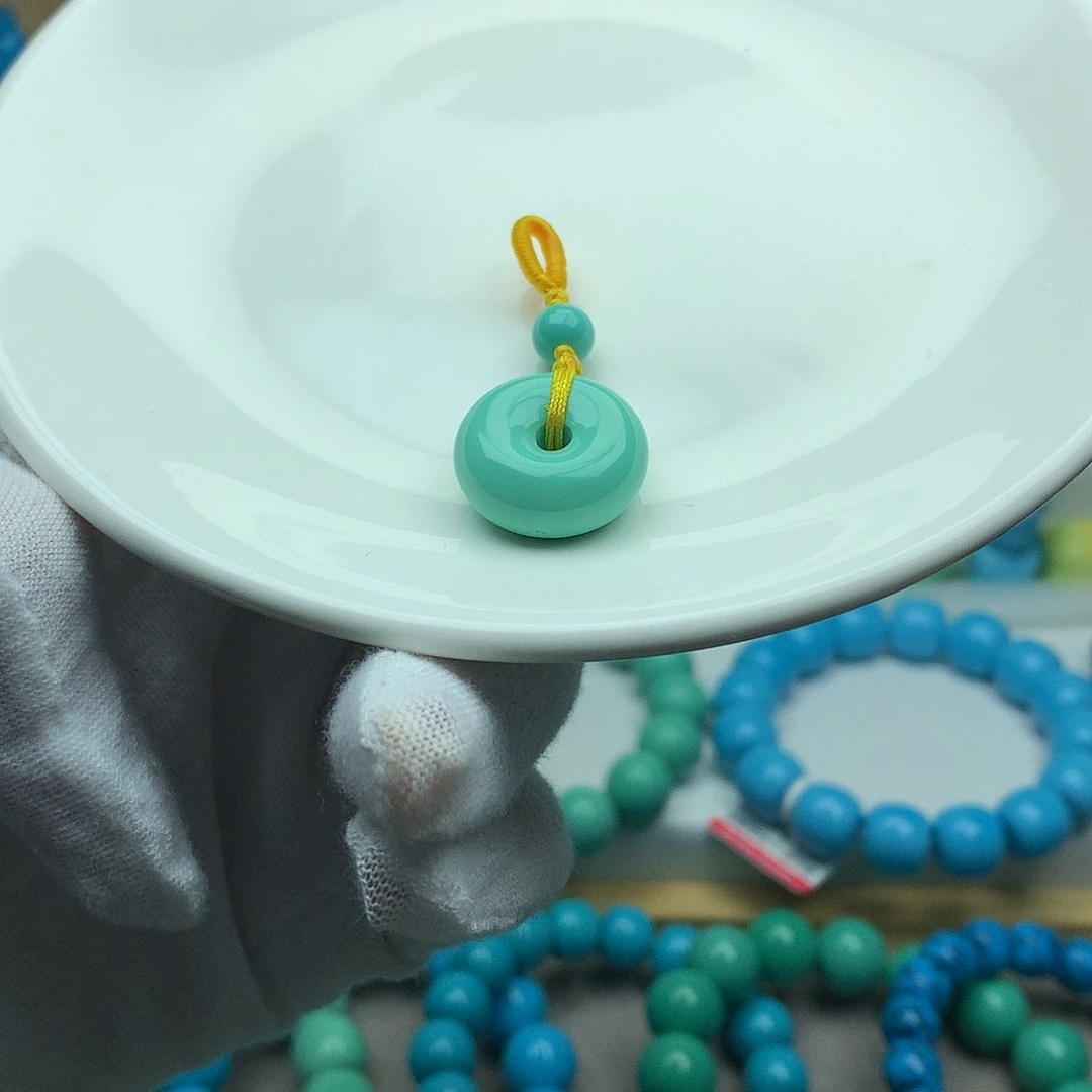湖北发货批发精挑绿色矿原创手串108雕刻多样性发货 以介绍为准湖