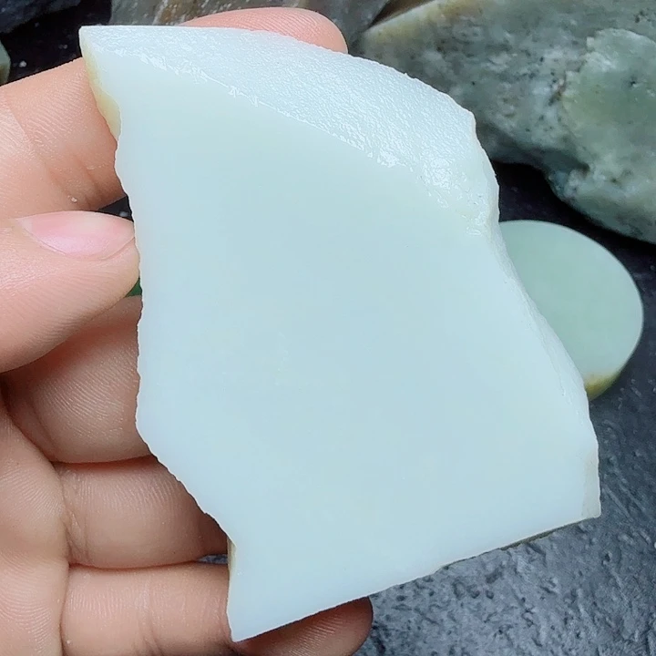未镶嵌和田玉（糖玉）珠宝奇石