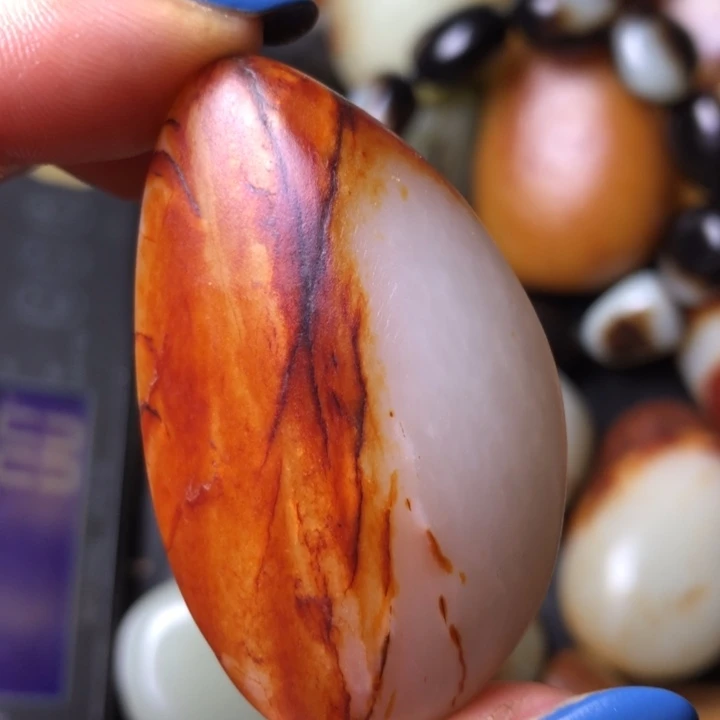 和田玉未镶嵌珠宝奇石