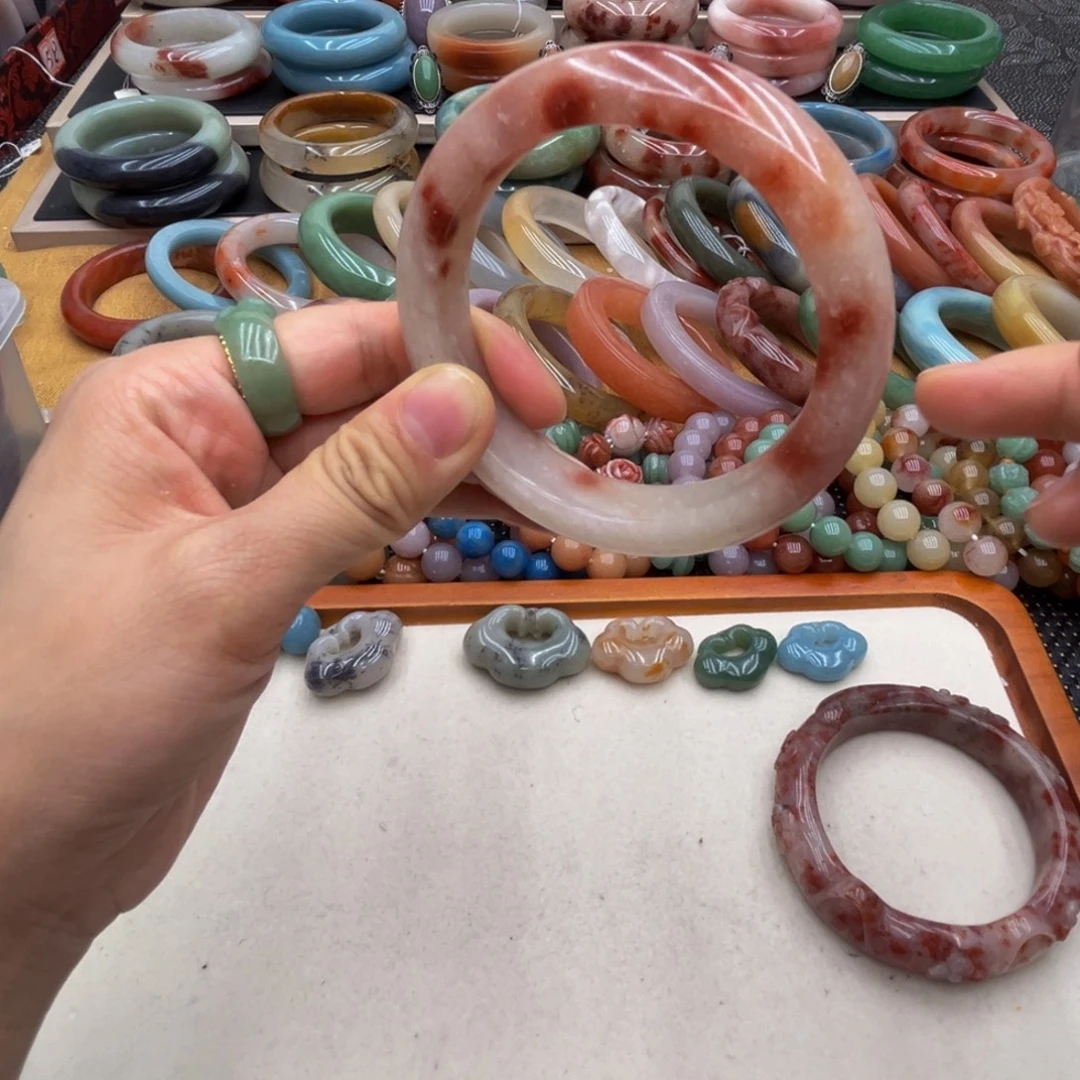 石英质玉未镶嵌圈口62.7