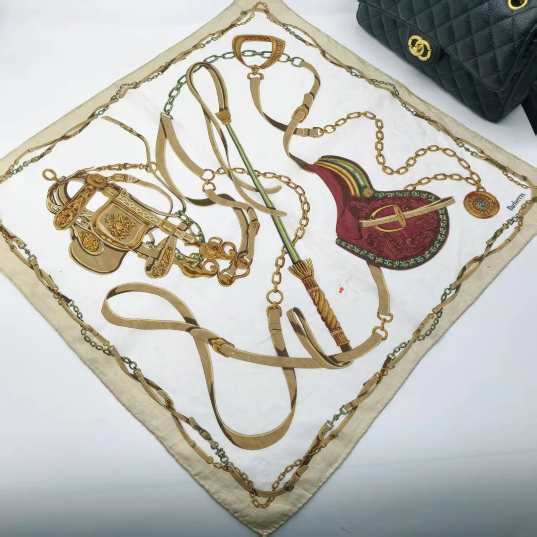 95新 BURBERRY/博柏利 海囤/巴宝莉/丝巾/微瑕/yy08108