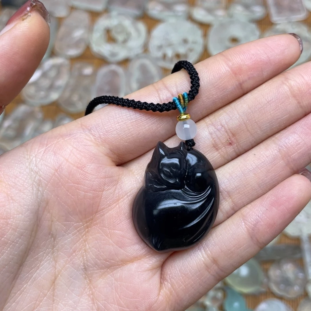 未镶嵌蛇纹石玉颈饰