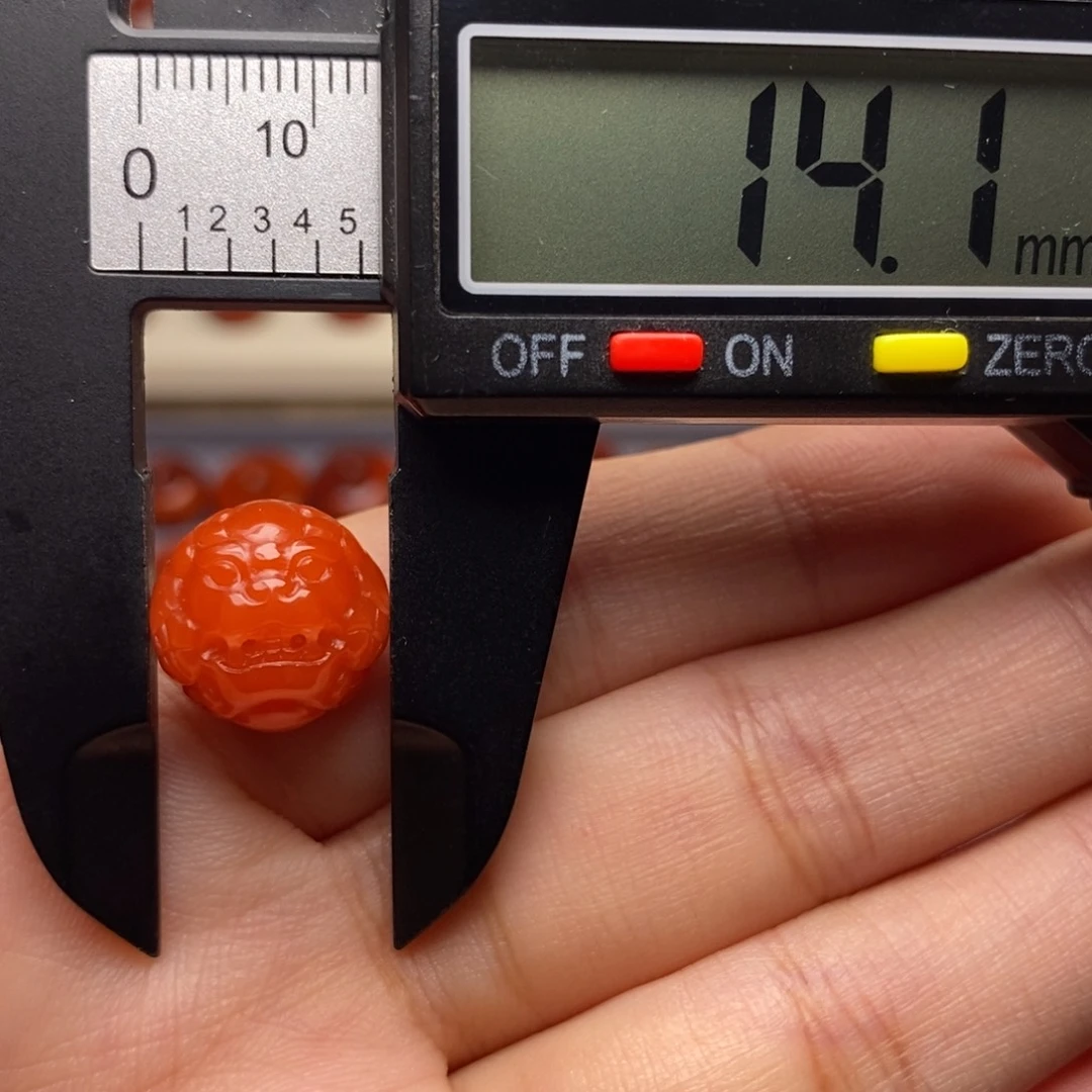 南红玛瑙未镶嵌配饰貔貅 微裂矿点