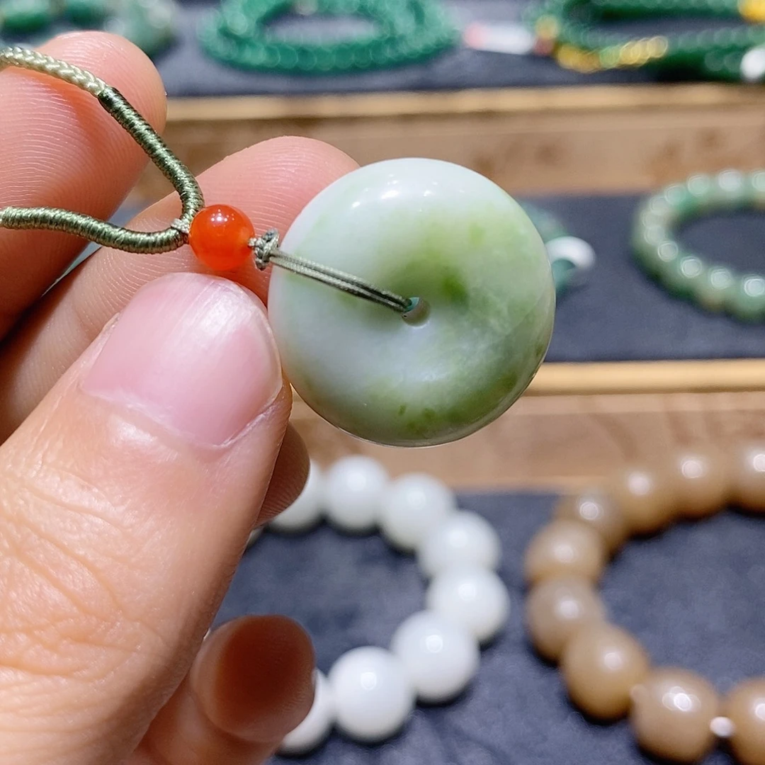 独山玉未镶嵌手串