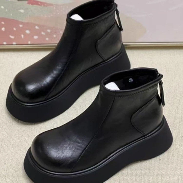 冬季瘦瘦靴平底女靴平跟圆头女秋冬马丁靴复古平底时尚百搭马丁靴