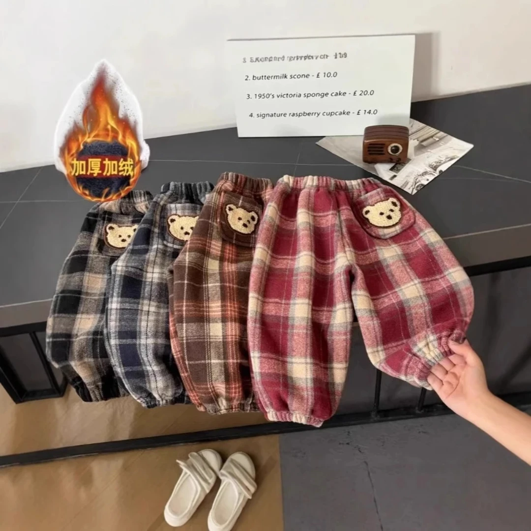 男女同款秋冬卫裤卡通小熊贴布加厚奥利绒裤子女童外穿格子棉裤