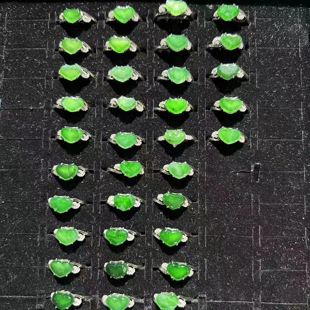 YS8815 翡翠爱心 戒指