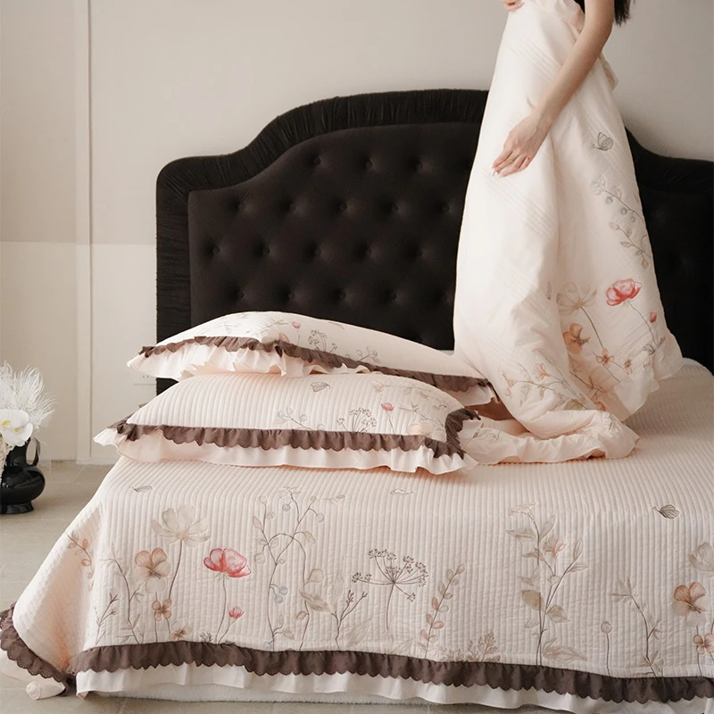 ins韩国公主风绗缝刺绣床盖双面可铺可盖少女高级感荷叶花边床单