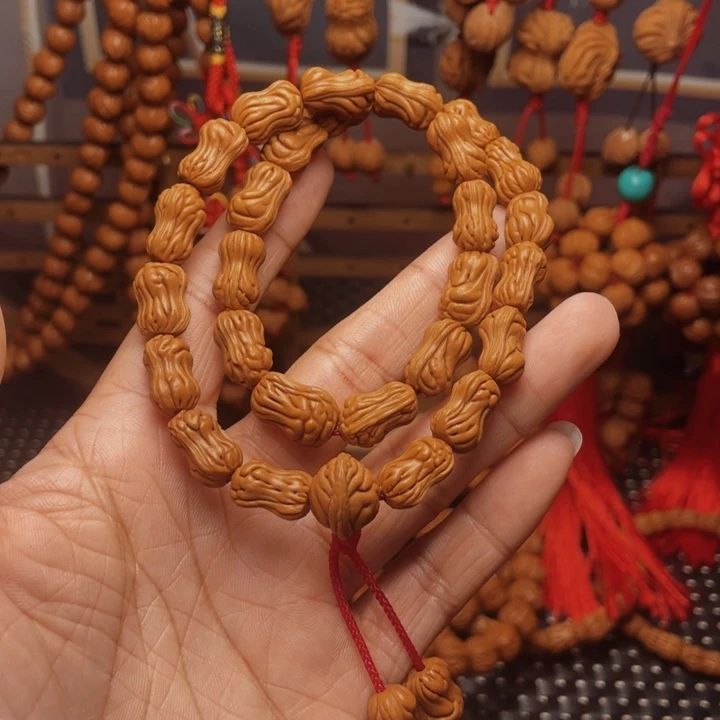 木质类龙纹桃枭挂件