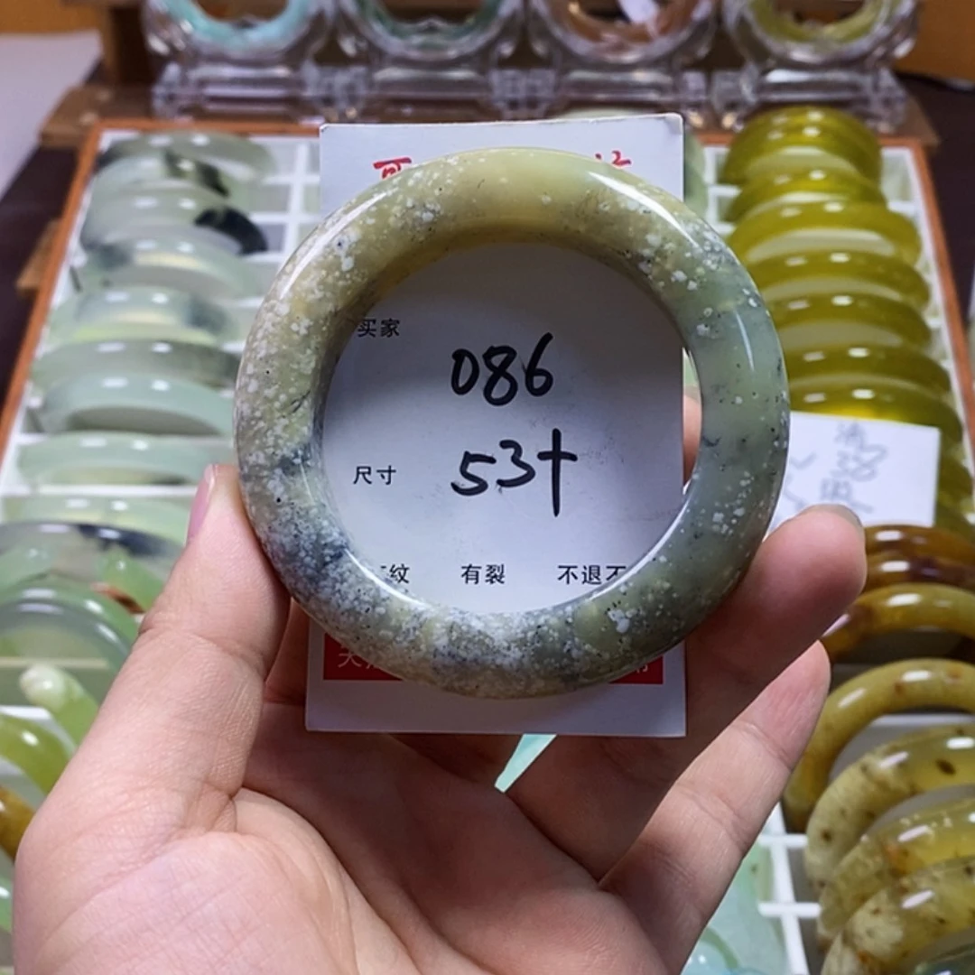 【闪购商品】蛇纹石玉手镯未镶嵌