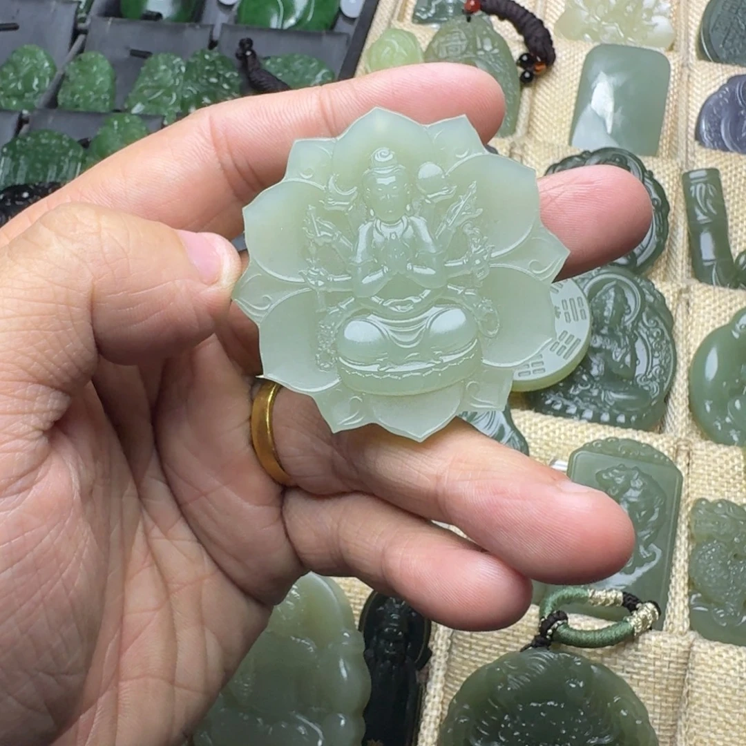 和田玉未镶嵌颈饰