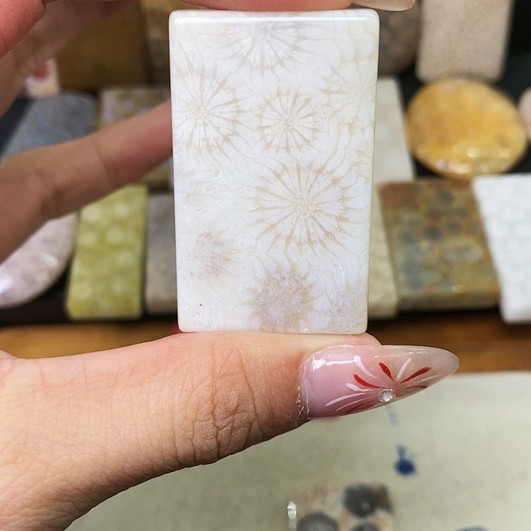硅化玉颈饰合金k**x吊坠