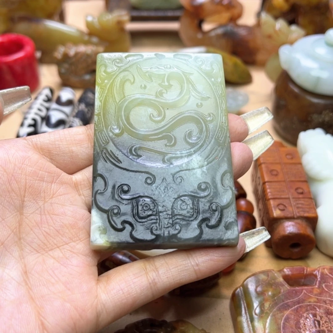 【闪购商品】蛇纹石玉颈饰未镶嵌