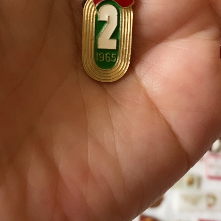 长***藏像章品相非常漂亮的