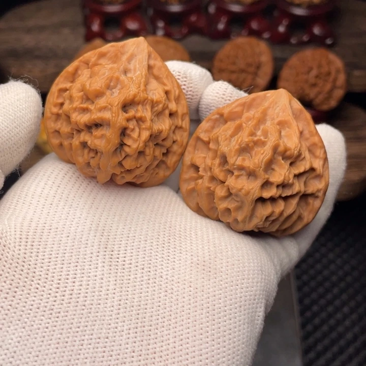 文玩核桃把件秦岭帝王官帽40全