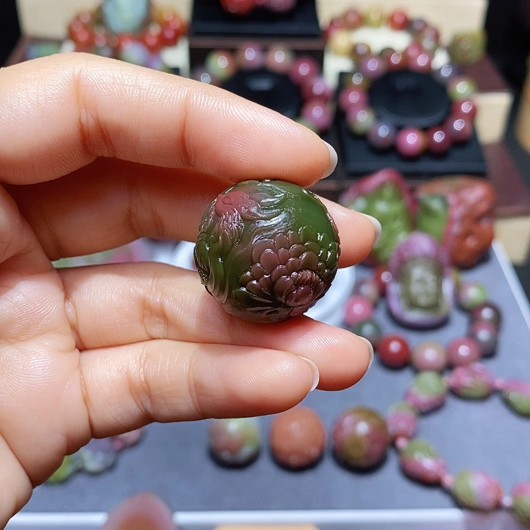 白***牙玛瑙/玉髓未镶嵌盐源玛瑙大师工凤九牡丹花