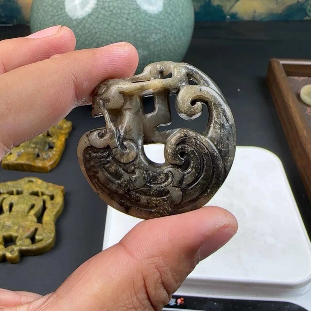 和田玉（糖玉）未镶嵌颈饰玉佩吊坠