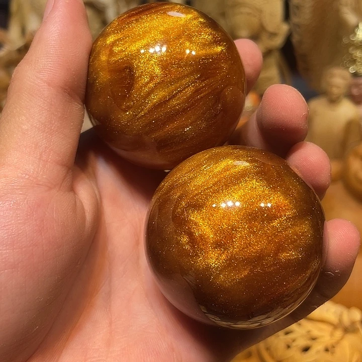 黄杨木金丝楠手球一对