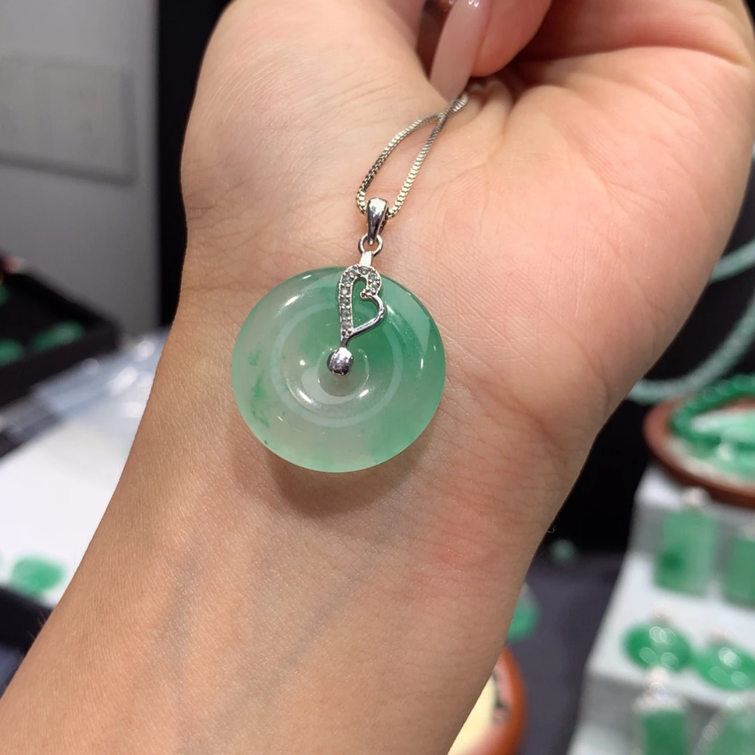 石英质玉（非洲翠）银S925镶嵌颈饰