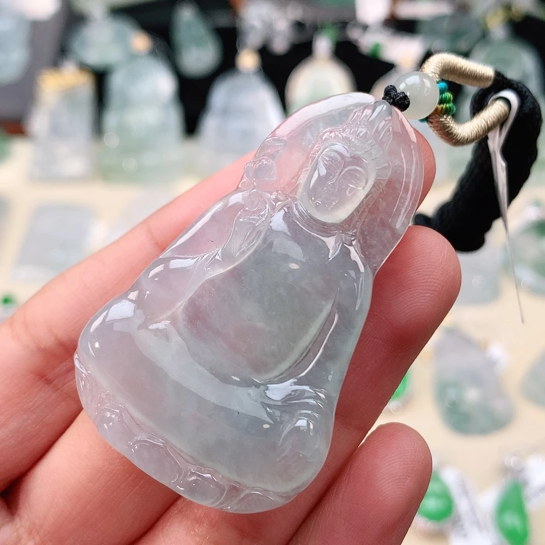翡翠未镶嵌颈饰观音