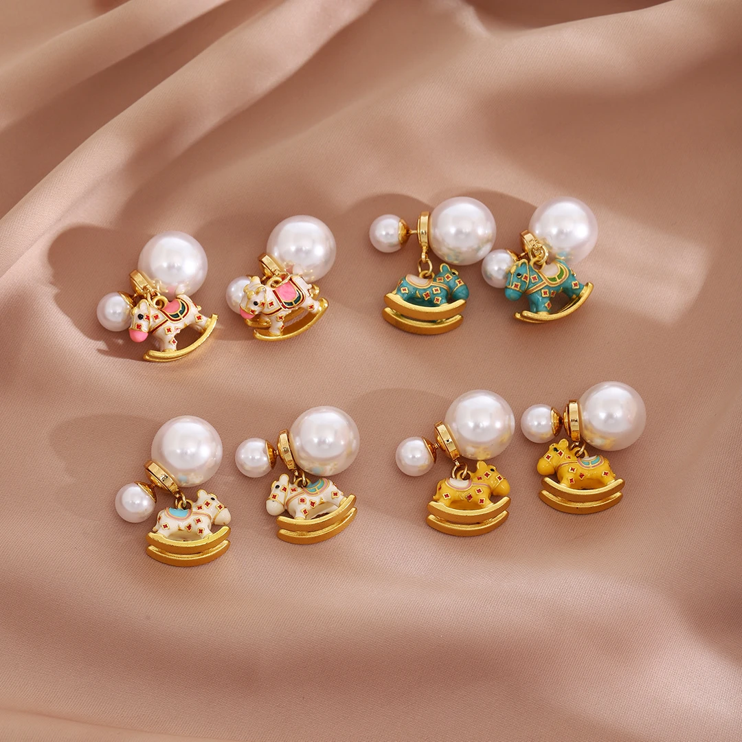 铜合金耳饰 多巴胺彩色小木马珠珠耳钉轻奢小众高级百搭耳环耳饰