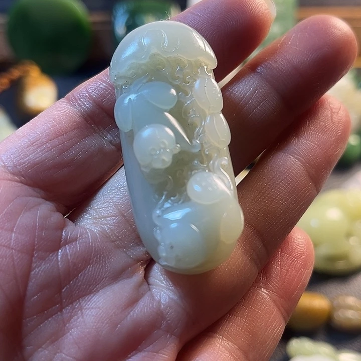 和田玉未镶嵌挂件