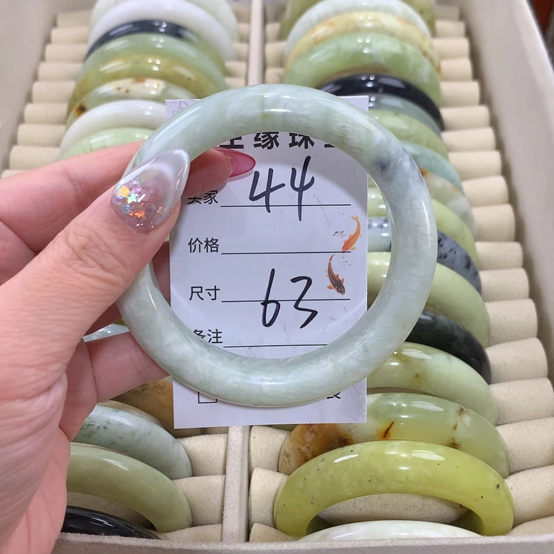 【闪购商品】未镶嵌蛇纹石玉手镯