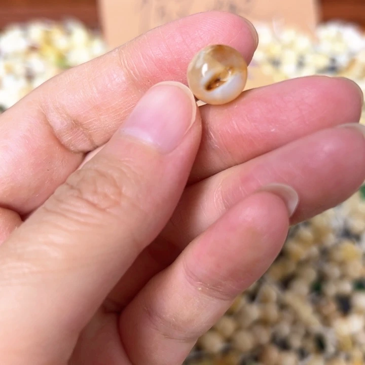 蜜蜡未镶嵌裸石10.3mm一个