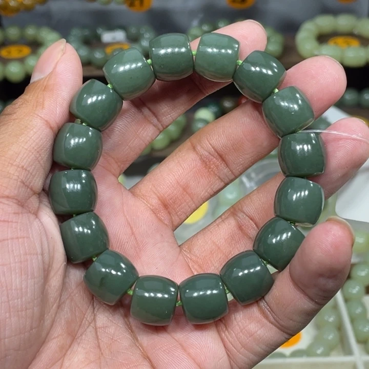 和田玉未镶嵌手串