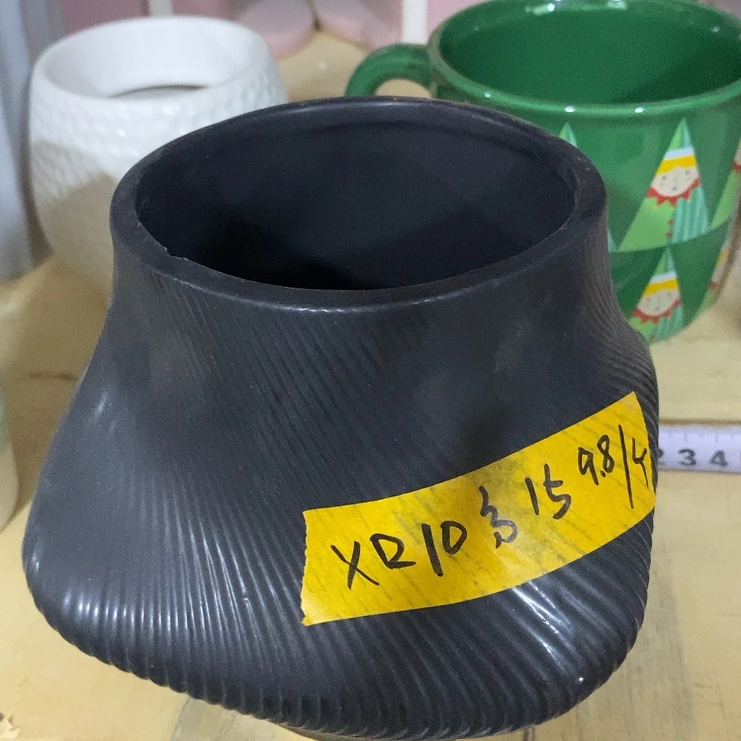 摆件陶盆有孔 瑕疵介意勿拍