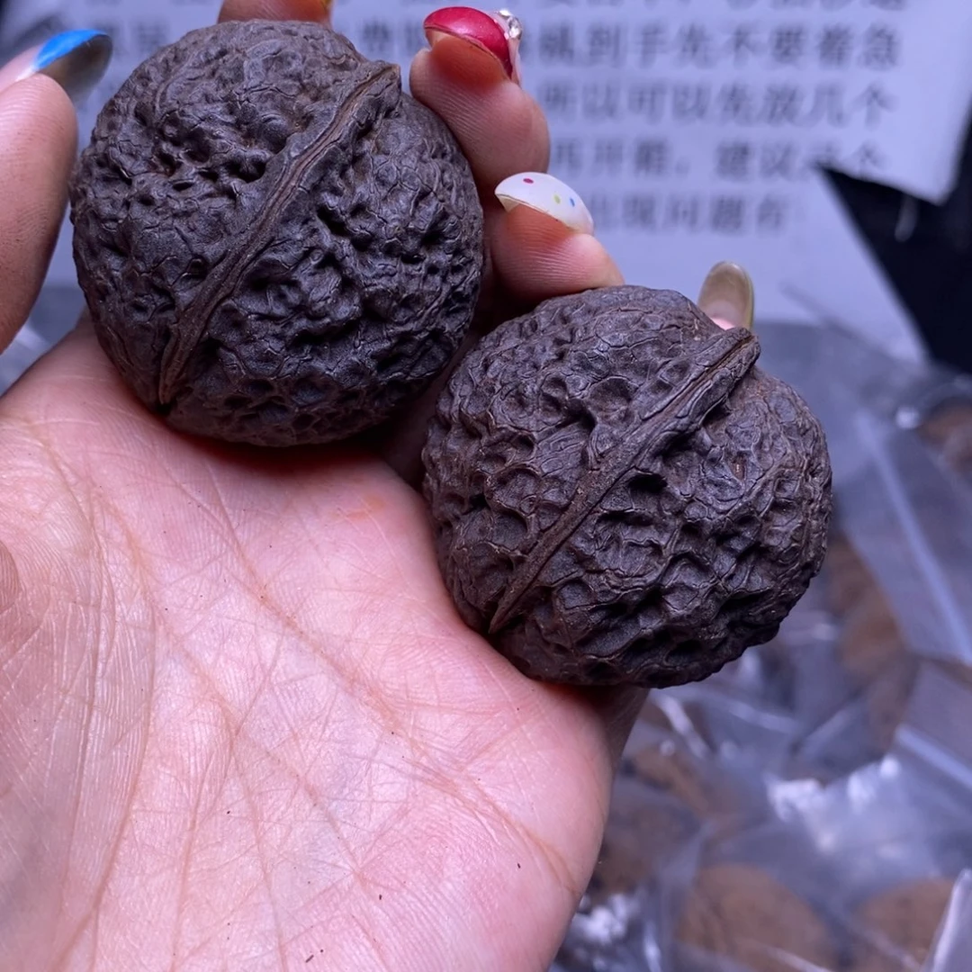 文玩核桃把件云南野生铁核桃77号42mm