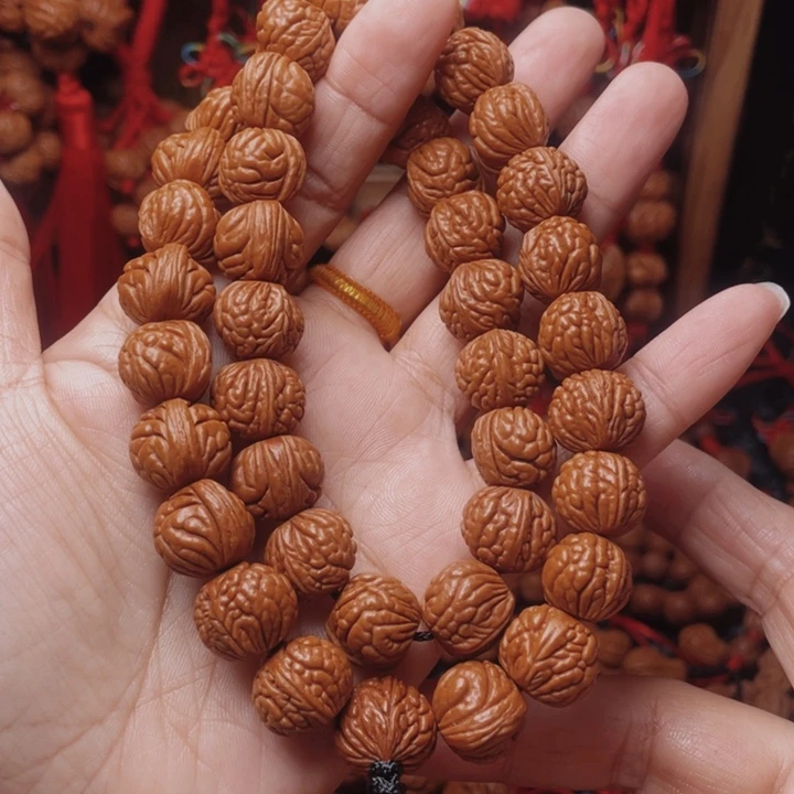 木质类龙纹桃枭挂件