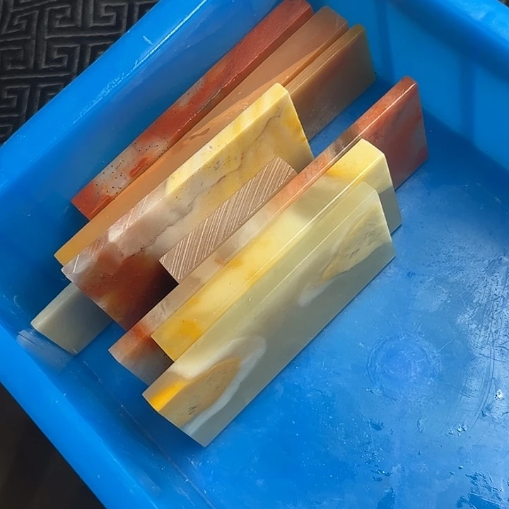 芝****老挝石老挝保利石印章