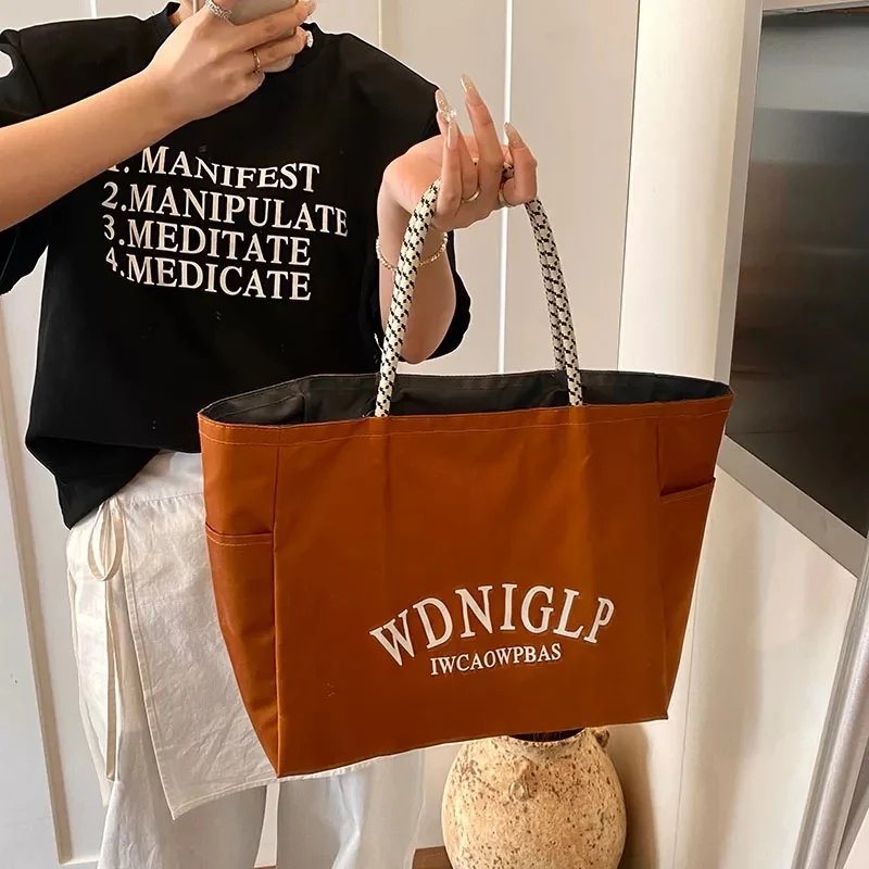 时尚休闲百搭防水可手提包【中号】