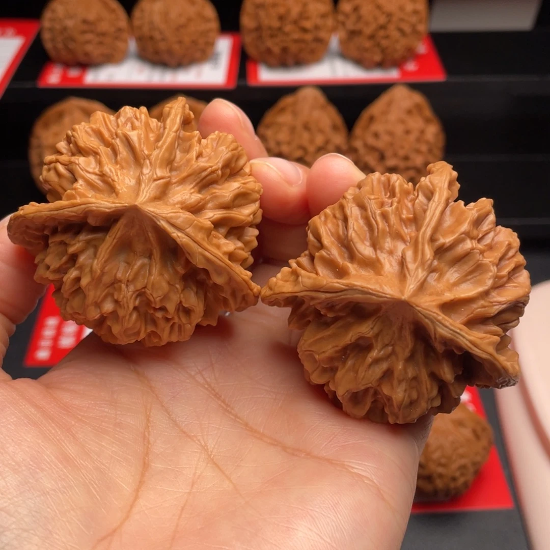 文玩核桃把件三棱53尺73克